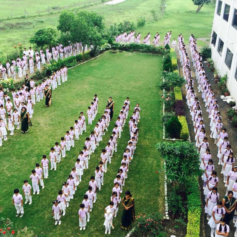 students1.jpg